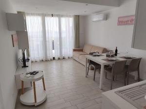 Apartment Wohnung mit Terrasse by Interhome img40