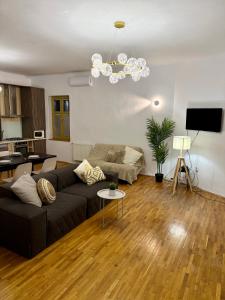 URBAN JUNGLE apartment 2-bedroom apartment old town Air Conditioned