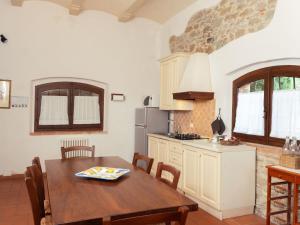 Apartment Giovanni mit Pool by Interhome