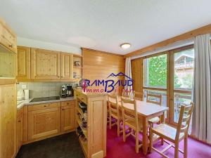 Duplex 3 pièces, 8 couchages, parking inclus - FR-1-854-28