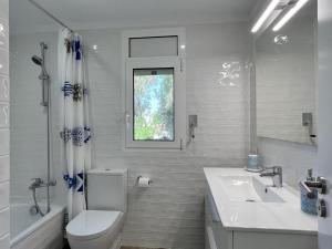 Casa Del Mar - Villa con Jardín, 2 Piscinas y a 50m del Mar en Sant Martí dEmpúries - HISP-7-18