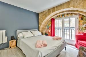 Studio Alienor Place la Bourse Bordeaux