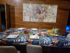 Ecolodge Libertalia Nosy Komba- Villa privee avec plage et vues panoramiques, services inclus, excursions tropicales