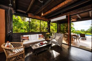 Oceanview and Private Pool 8 mins to Downtown