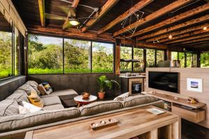 Oceanview and Private Pool 8 mins to Downtown