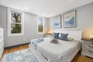 Luxury and Chic 2BR 2BA Apt only 15 Mins to NYC & Hoboken