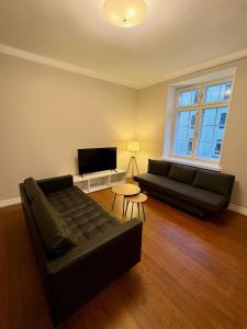 Brand New and Stylish Designer 2BR Apartment - Prime Location