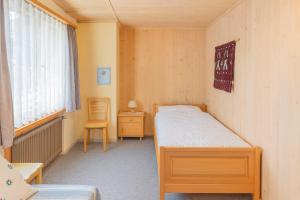 Private Room in Premium Shared Apartment, Davos