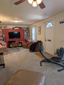 AG House, Recreaters,Work Remote, Surgery, Healing ADA, Pets, Parking