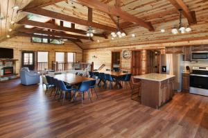 Incredible Smoky Mountain Lodge