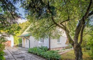 Private 120m2 House with 1000m2 Garden for 8 Guests