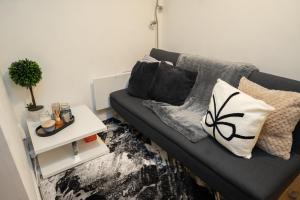 Modern 2-Bed Apartment Near Transport, Stadiums