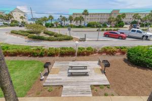 Grand Caribbean West #203