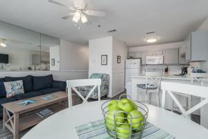 Grand Caribbean West #203