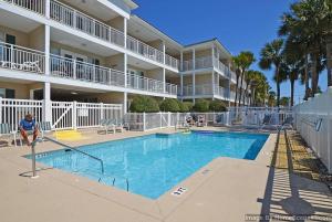 Grand Caribbean West #203