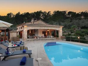 Holiday Home Villa Alordes- ein rustikales Haus mit fantastischer Aussicht by Interhome