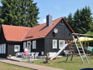 Holiday Home mit Spielplatz- Garten und Fernsicht by Interhome