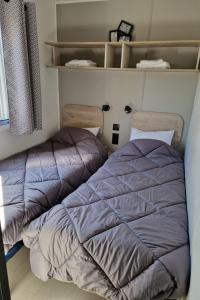 Apartment Mobil-home tout confort Camping 5 à Montalivet by Interhome