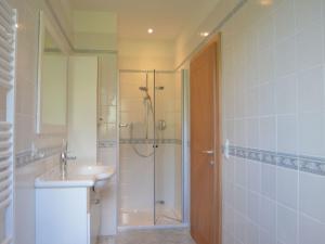 Apartment Moderne Ferienwohnung mit Balkon und Pool by Interhome