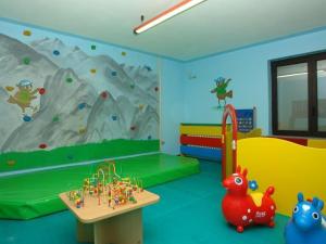 Apartment Zweizimmerwohnung mit Balkon ohne Seeblick by Interhome