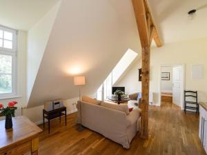 Apartment Wohnung im zweiten Obergeschoss des Gutshauses by Interhome