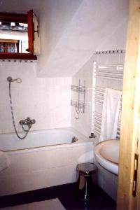 Apartment Zweijährige Terrassenwohnung by Interhome