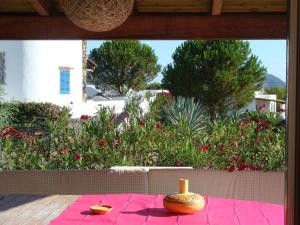 Holiday Home Villa Noir in Vulcanello by Interhome