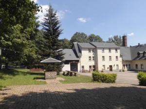 Apartment Wolfsgrund by Interhome