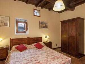 Holiday Home Geranei Haus mit Schwimmbad zwischen Florenz und Arezzo by Interhome