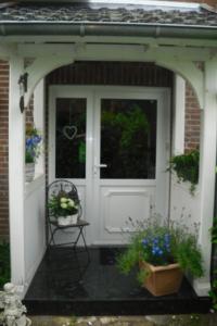 Apartment Modernisierte Ferienwohnung mit Balkon by Interhome