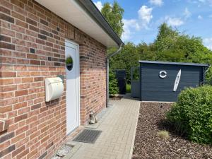Holiday Home Huus in Hoddersdiek 27 A by Interhome
