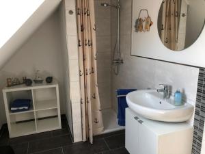 Holiday Home Huus in Hoddersdiek 27 A by Interhome