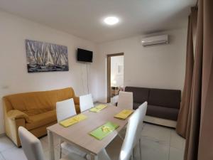 Apartment Saturno 100 bilocale by Interhome