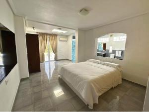 Holiday Home Villa Esmeralda by Interhome