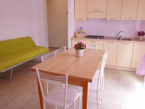 Apartment Boschetto B2 by Interhome