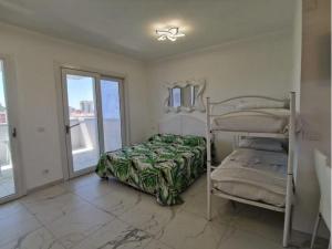 Apartment Ein-Zimmer-Wohnung Saturno 303 by Interhome