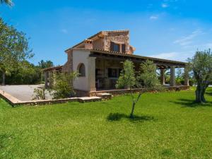 Holiday Home Fantastische Finca mit überdachter Terrasse by Interhome