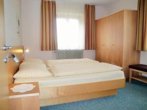 Apartment Wohnung in den Dolomiten mit traumhafter Aussicht by Interhome