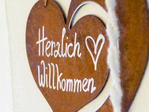 Apartment Wohnung in den Dolomiten mit traumhafter Aussicht by Interhome