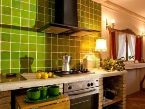 Apartment Wohnung Villa Famiglia5 mit Blick auf das Wasser by Interhome