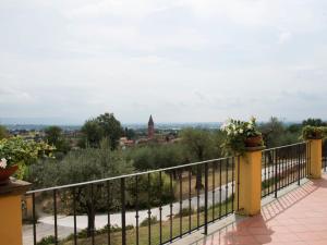 Apartment Anwesen Il Campano mit Whirlpool by Interhome