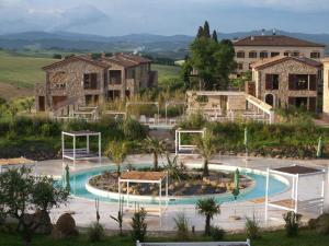 Apartment Wohnung Villa Liberta mit Pool by Interhome