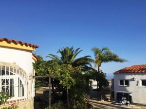 Holiday Home Casa Palmeras in Sayalonga mit Gepflegtem Garten by Interhome