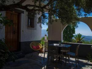 Holiday Home Gemütliches Haus mit toller Aussicht by Interhome