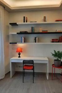 Apartment Wohnung Schwarzes und weißes Loft - Roma by Interhome