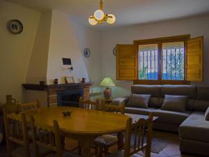 Holiday Home Ländliches Haus mit Jacuzzi by Interhome