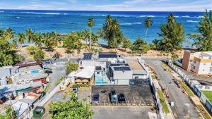 AQUA Terrazas Apt 6 - Beachfront Gem with Ocean Views & Pool