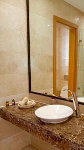 Vizir Center, Dar Zeitoune, Elegant apartment with private terrace Marrakech B124