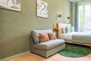 Air-conditioned design studio