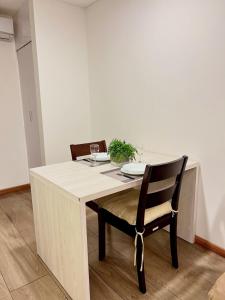 Beautiful Studio with a balcony at Equipetrol